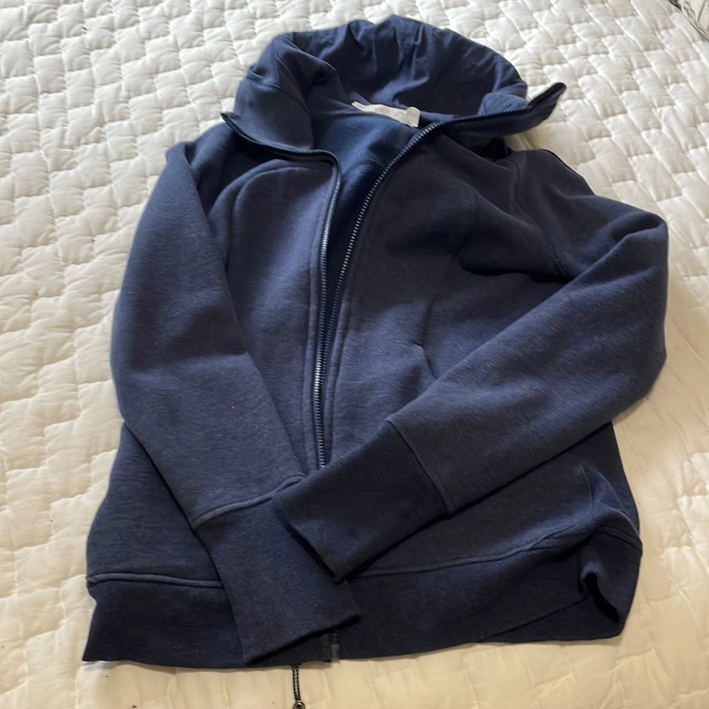 LULULEMON SWEATHIRT